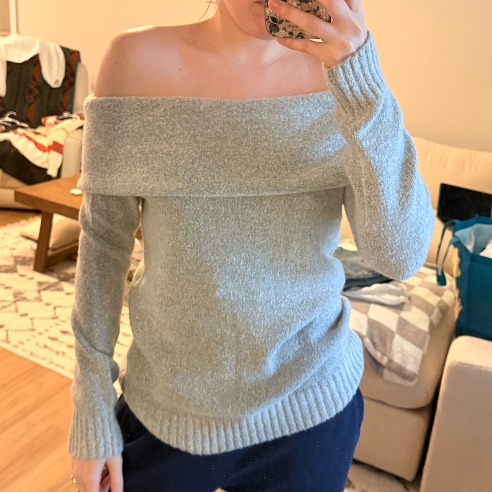 Forever 21 Off-Shoulder Heather Gray Sweater Size M